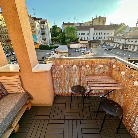 Bright And Central Suite With A Balcony Brno Dış mekan fotoğraf