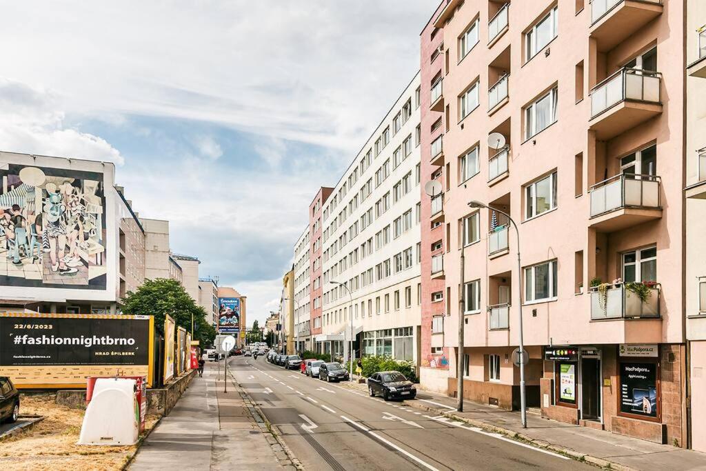 Bright And Central Suite With A Balcony Brno Dış mekan fotoğraf